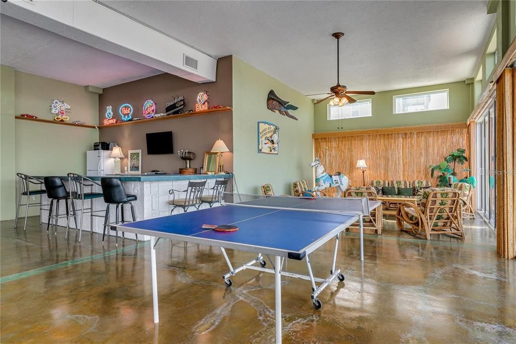 For Sale: $1,100,000 (3 beds, 2 baths, 3888 Square Feet)