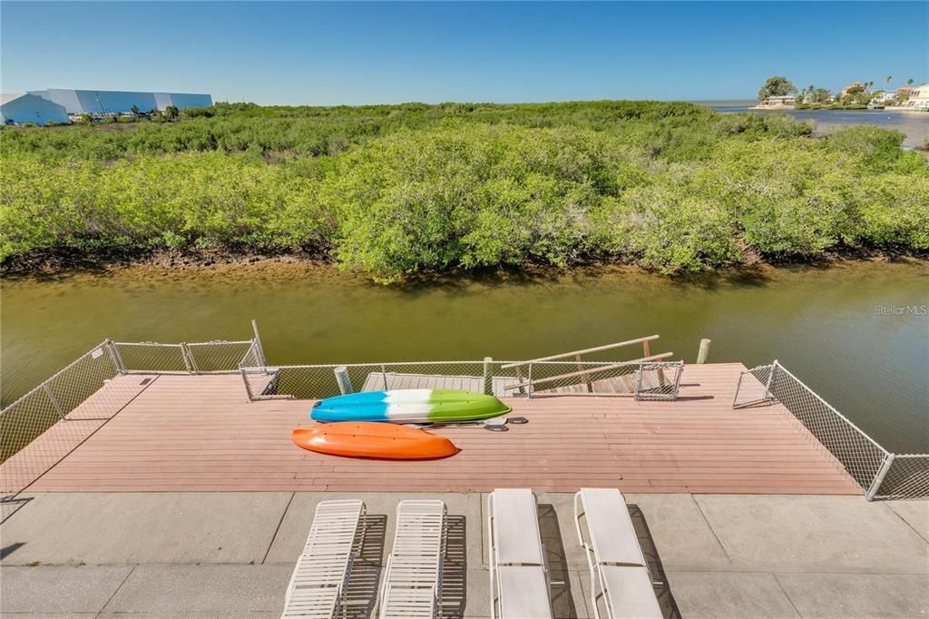 For Sale: $1,100,000 (3 beds, 2 baths, 3888 Square Feet)