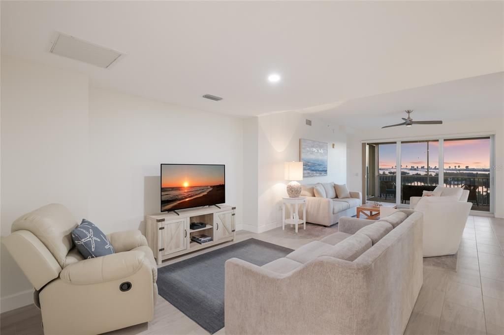 待售: $899,500 (3 贝兹, 3 浴室, 2138 平方英尺)