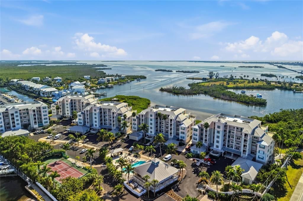 待售: $899,500 (3 贝兹, 3 浴室, 2138 平方英尺)