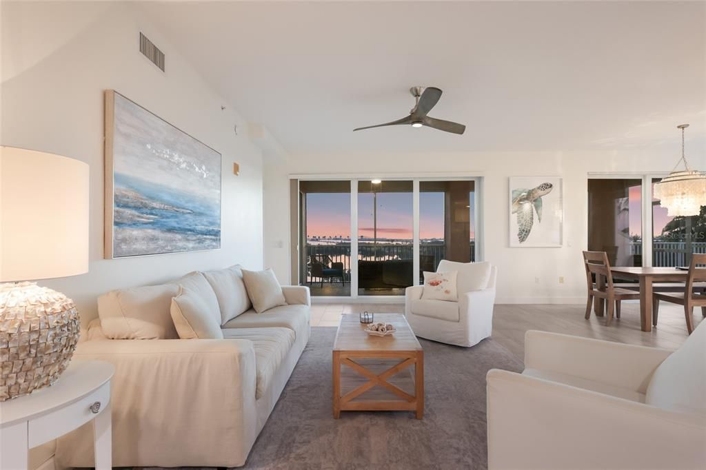 待售: $899,500 (3 贝兹, 3 浴室, 2138 平方英尺)