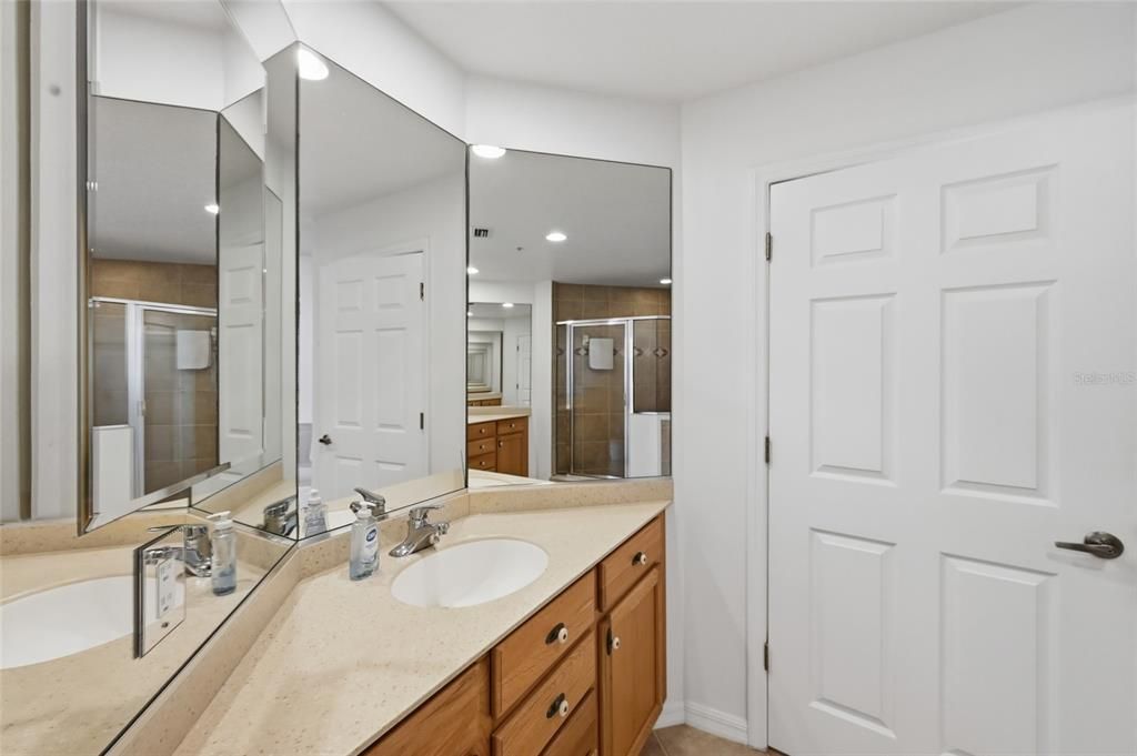 待售: $899,500 (3 贝兹, 3 浴室, 2138 平方英尺)