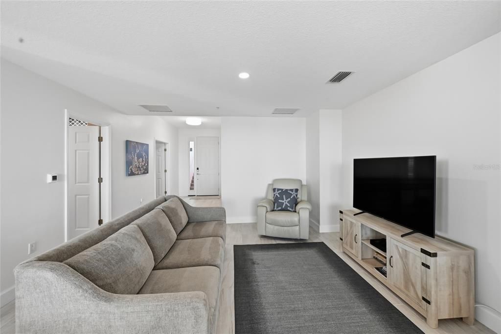 待售: $899,500 (3 贝兹, 3 浴室, 2138 平方英尺)