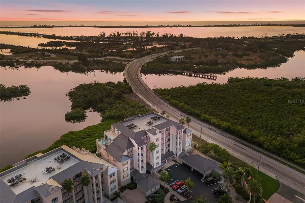 待售: $899,500 (3 贝兹, 3 浴室, 2138 平方英尺)