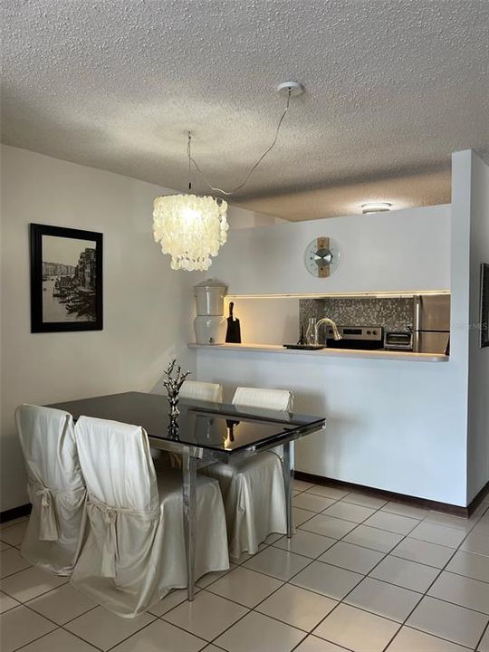 For Rent: $1,500 (3 beds, 2 baths, 1033 Square Feet)