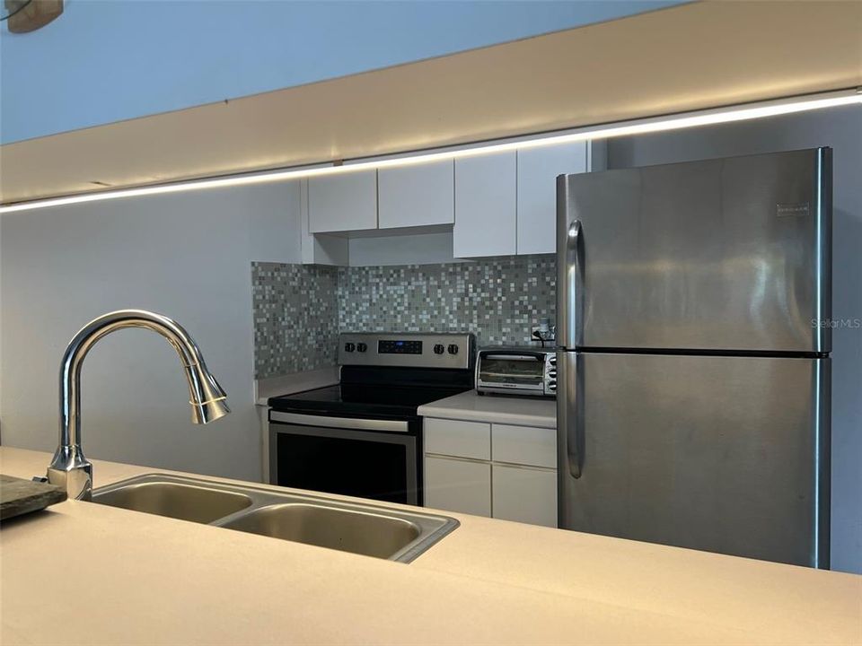 For Rent: $1,500 (3 beds, 2 baths, 1033 Square Feet)