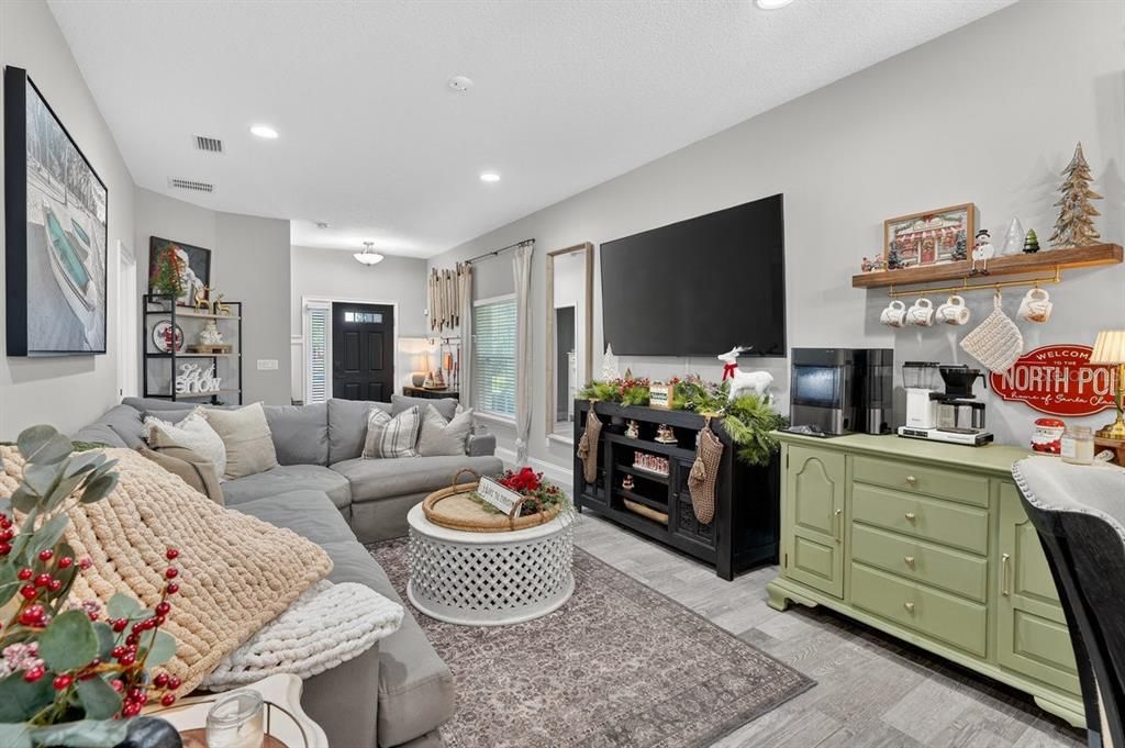 На продажу: $429,000 (4 спален, 3 ванн, 2402 Квадратных фут)