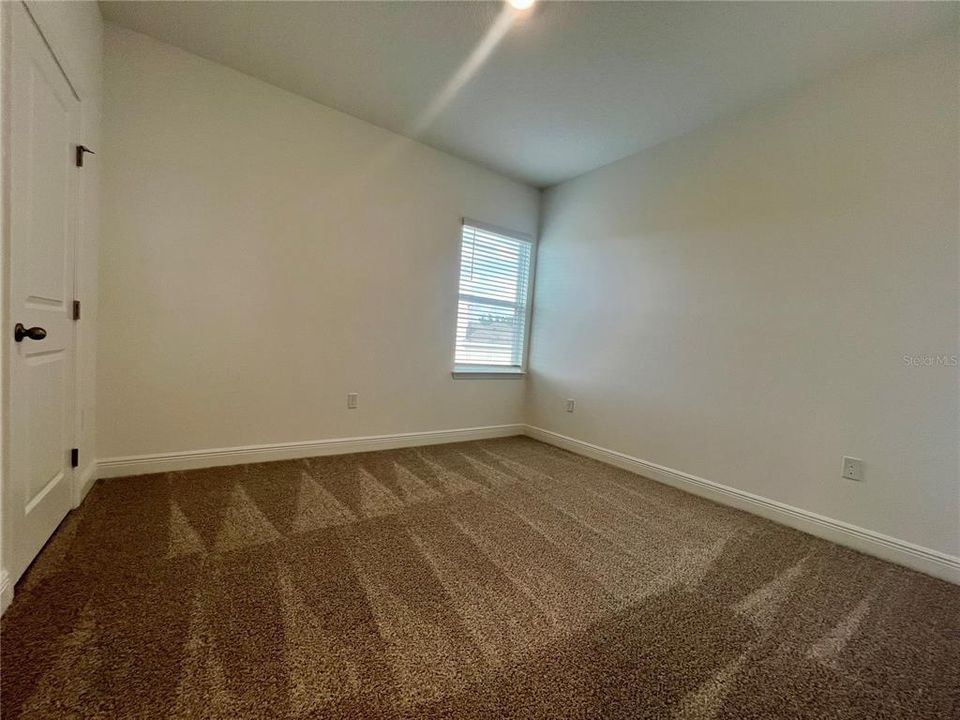 For Sale: $499,990 (4 beds, 2 baths, 1884 Square Feet)