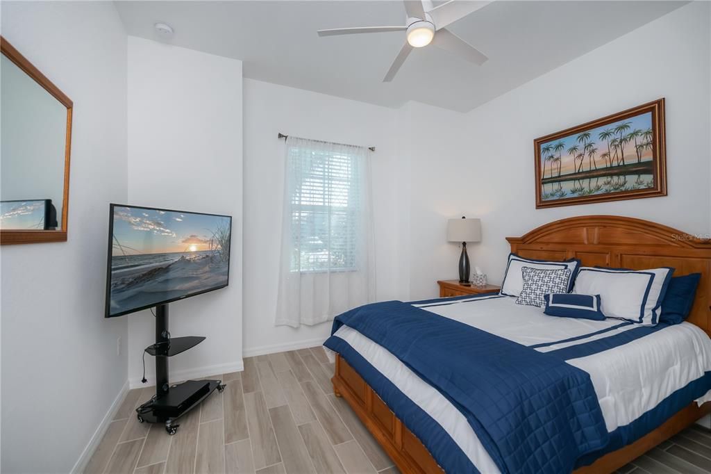 待售: $725,000 (4 贝兹, 3 浴室, 2245 平方英尺)