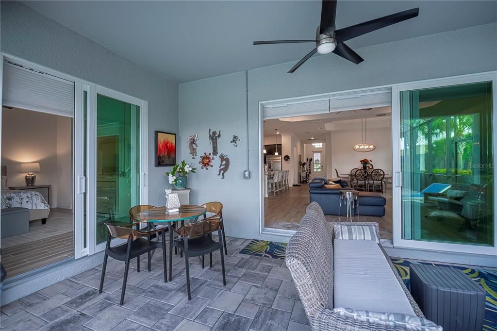 待售: $725,000 (4 贝兹, 3 浴室, 2245 平方英尺)