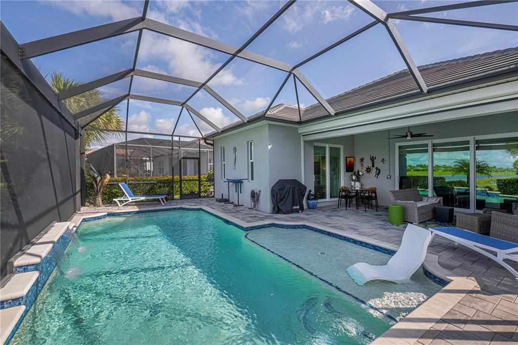 待售: $725,000 (4 贝兹, 3 浴室, 2245 平方英尺)