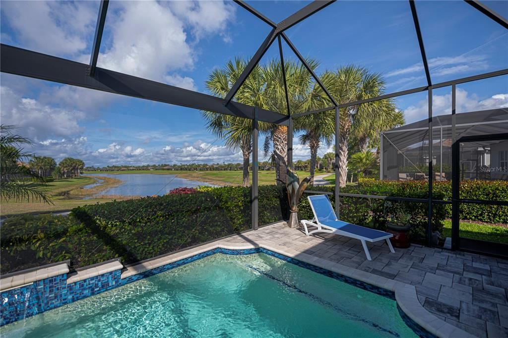 待售: $725,000 (4 贝兹, 3 浴室, 2245 平方英尺)