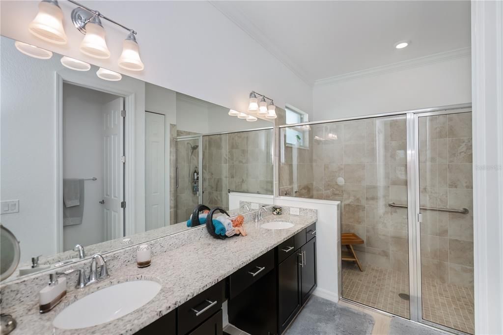 待售: $725,000 (4 贝兹, 3 浴室, 2245 平方英尺)