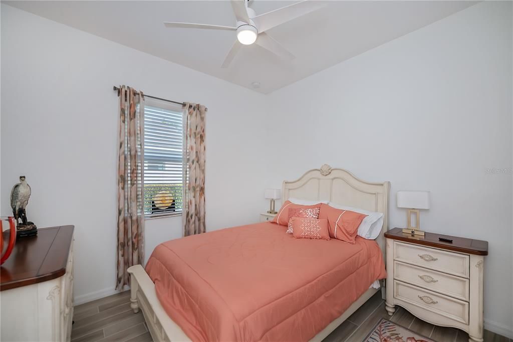 待售: $725,000 (4 贝兹, 3 浴室, 2245 平方英尺)