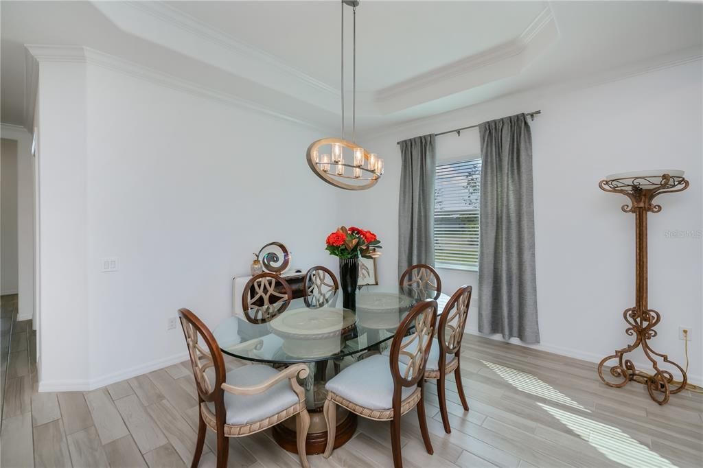 待售: $725,000 (4 贝兹, 3 浴室, 2245 平方英尺)