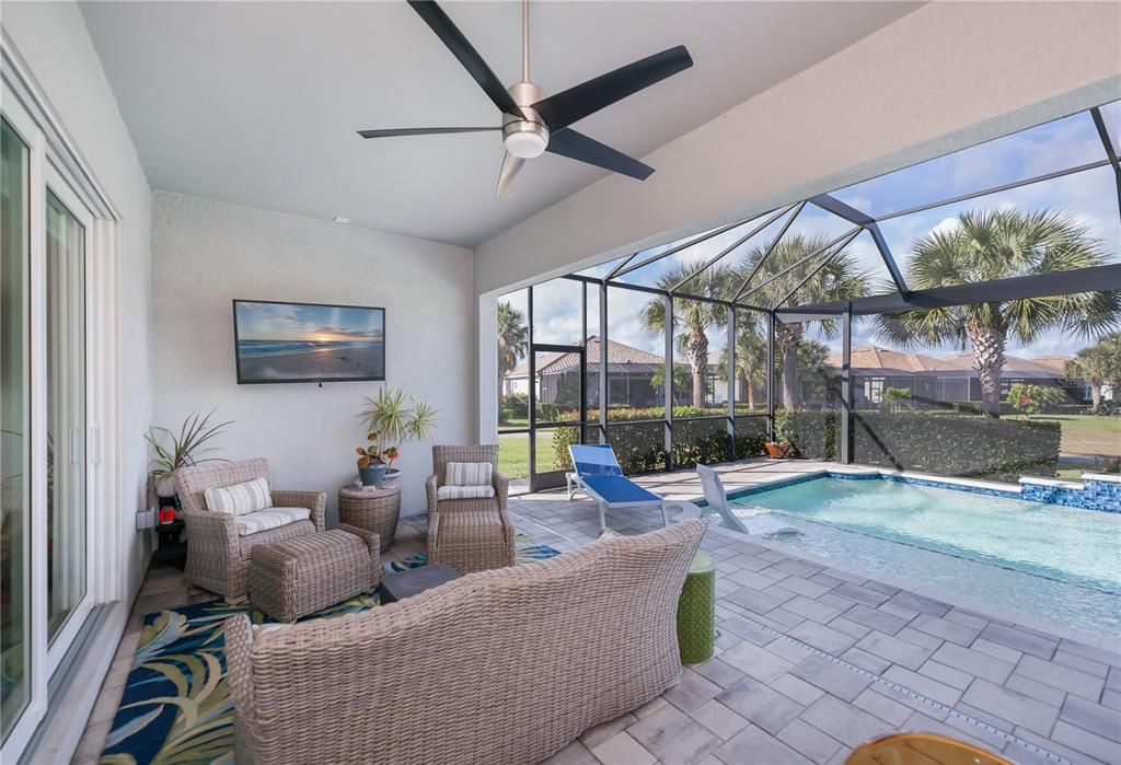 待售: $725,000 (4 贝兹, 3 浴室, 2245 平方英尺)