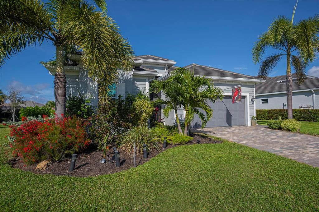 待售: $725,000 (4 贝兹, 3 浴室, 2245 平方英尺)