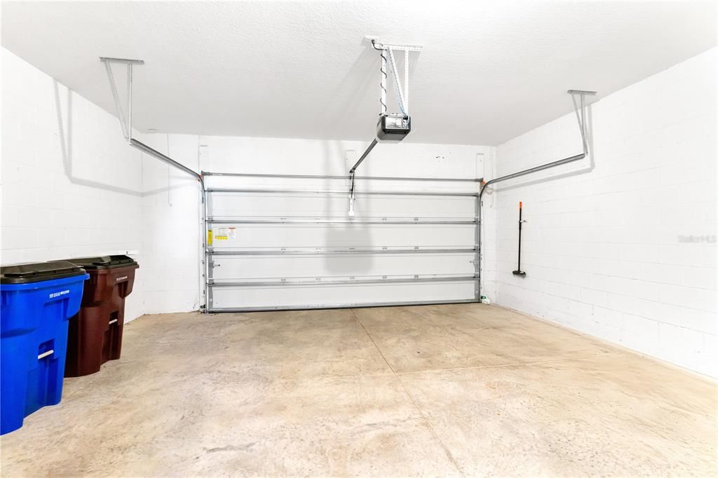 For Sale: $380,000 (3 beds, 2 baths, 1678 Square Feet)