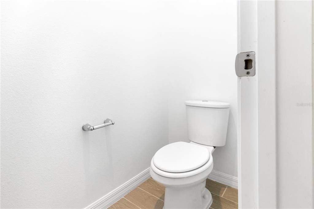 For Sale: $380,000 (3 beds, 2 baths, 1678 Square Feet)