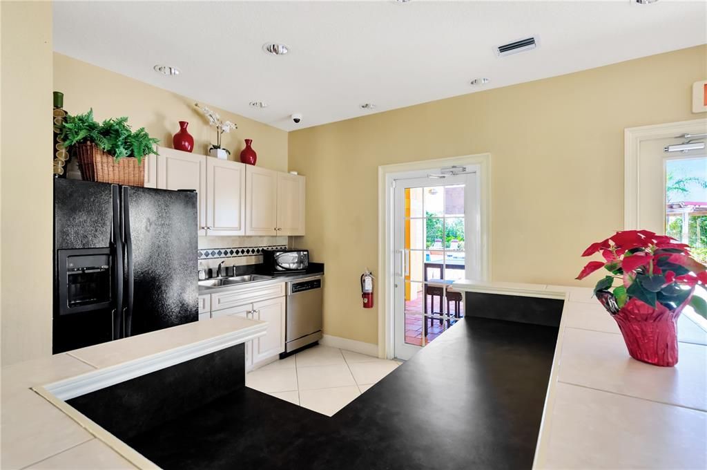 待售: $264,999 (2 贝兹, 2 浴室, 1140 平方英尺)