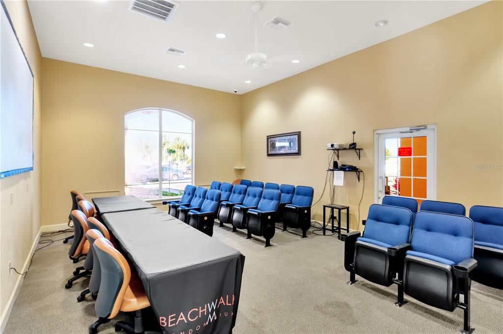 待售: $264,999 (2 贝兹, 2 浴室, 1140 平方英尺)