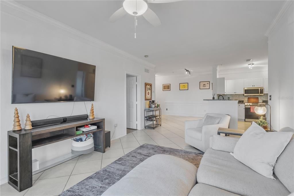 待售: $264,999 (2 贝兹, 2 浴室, 1140 平方英尺)