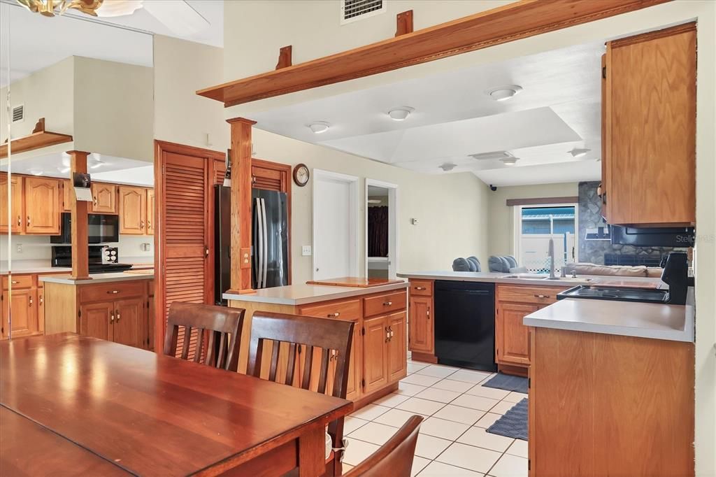 For Sale: $459,400 (3 beds, 2 baths, 1580 Square Feet)