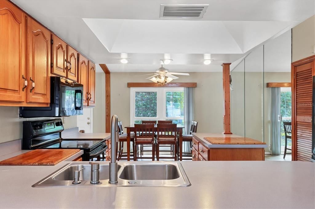 For Sale: $459,400 (3 beds, 2 baths, 1580 Square Feet)