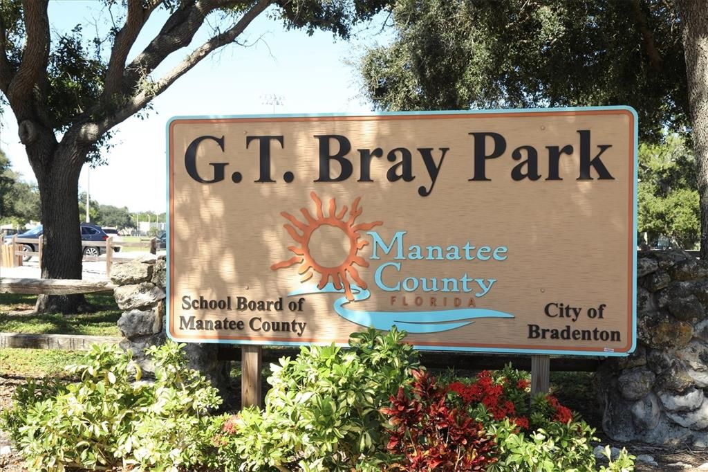 For Sale: $459,400 (3 beds, 2 baths, 1580 Square Feet)