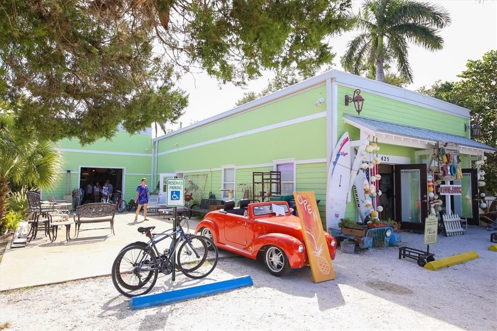 For Sale: $459,400 (3 beds, 2 baths, 1580 Square Feet)