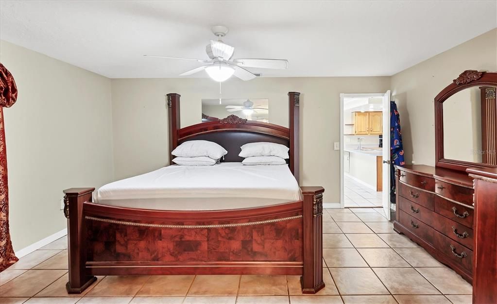 For Sale: $459,400 (3 beds, 2 baths, 1580 Square Feet)