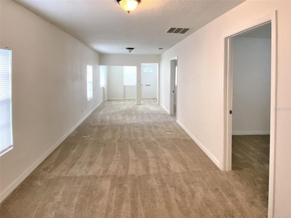 出租: $1,975 (4 贝兹, 2 浴室, 1180 平方英尺)