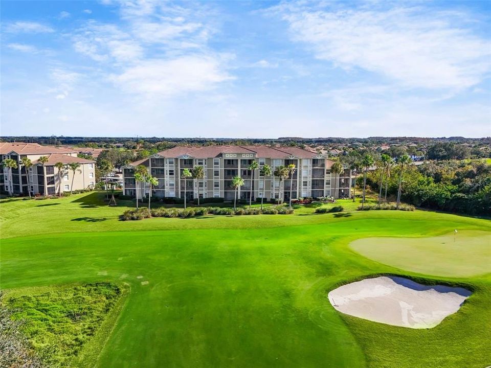 For Sale: $228,000 (2 beds, 2 baths, 1121 Square Feet)