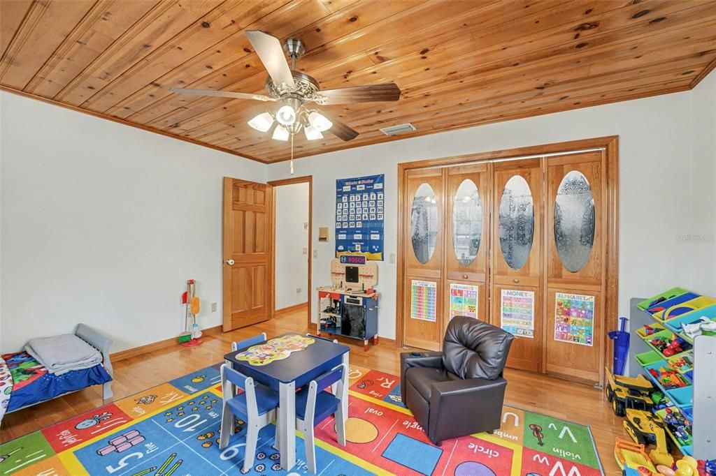 待售: $659,000 (3 贝兹, 3 浴室, 2700 平方英尺)