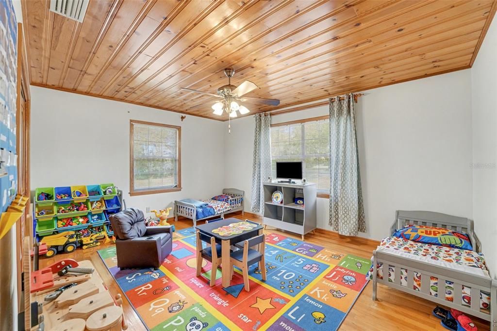 待售: $659,000 (3 贝兹, 3 浴室, 2700 平方英尺)