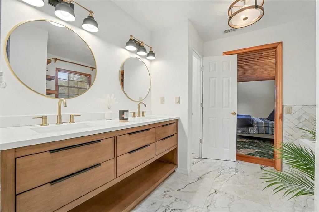 待售: $659,000 (3 贝兹, 3 浴室, 2700 平方英尺)