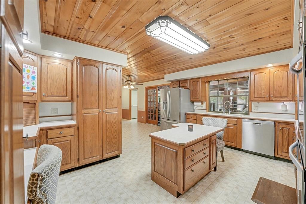 待售: $659,000 (3 贝兹, 3 浴室, 2700 平方英尺)