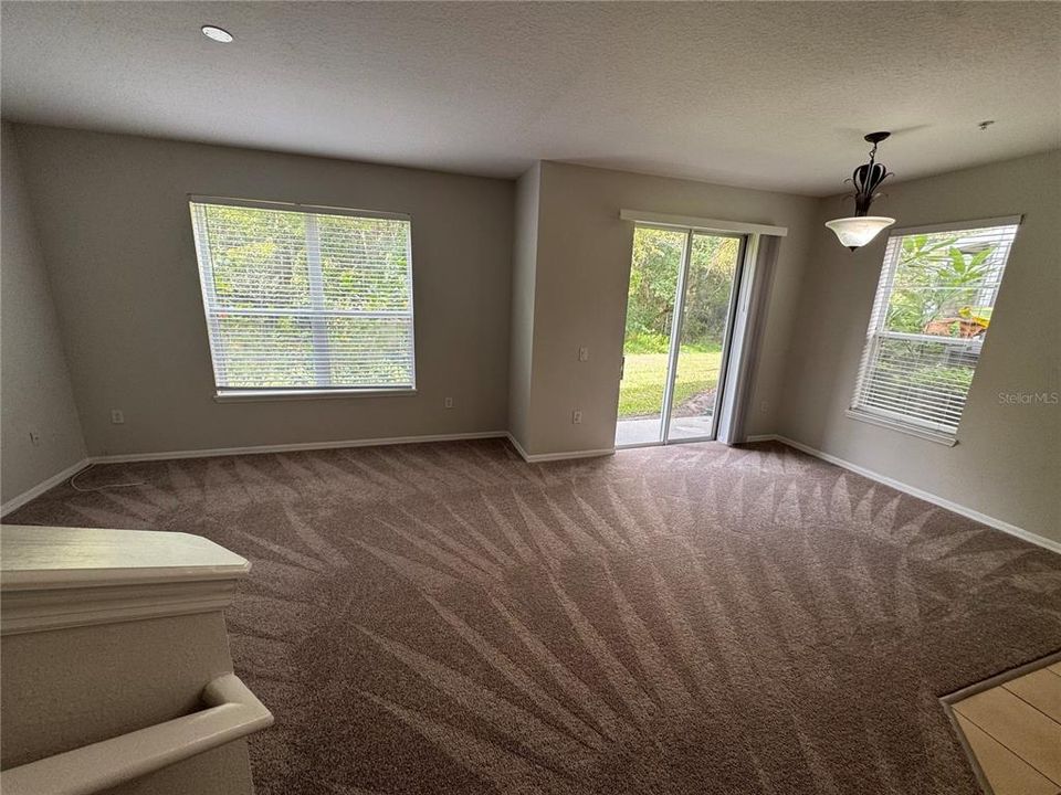 For Rent: $2,195 (3 beds, 2 baths, 1544 Square Feet)