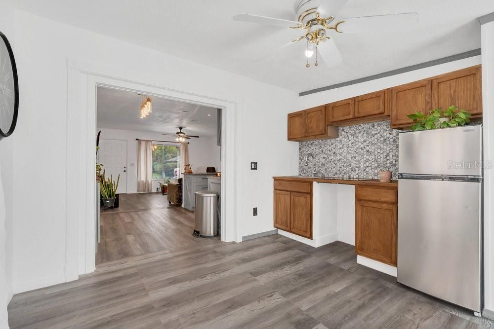 For Sale: $360,000 (3 beds, 2 baths, 1367 Square Feet)