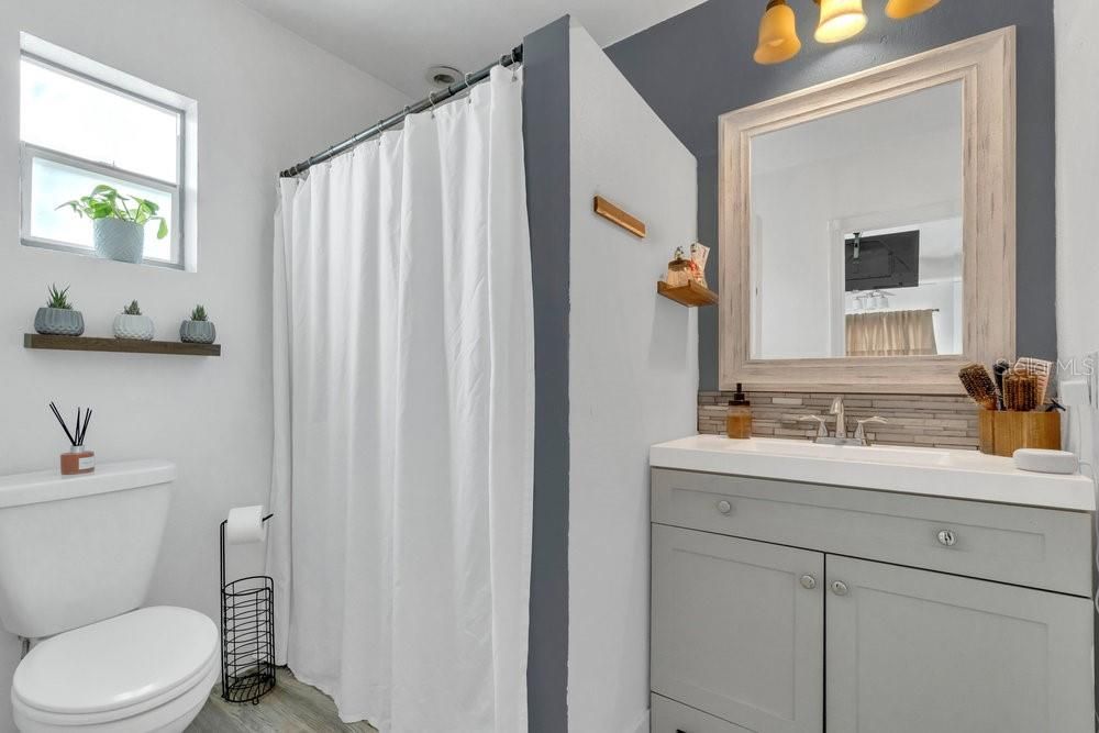 For Sale: $360,000 (3 beds, 2 baths, 1367 Square Feet)