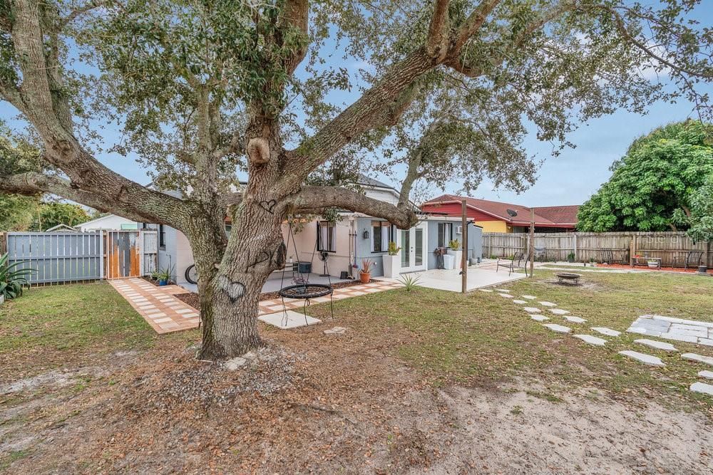 For Sale: $360,000 (3 beds, 2 baths, 1367 Square Feet)