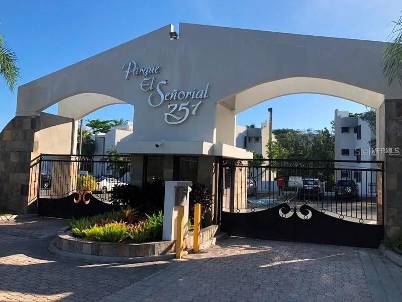 For Rent: $1,800 (3 beds, 2 baths, 1100 Square Feet)