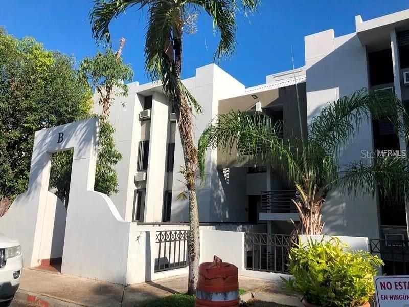 For Rent: $1,800 (3 beds, 2 baths, 1100 Square Feet)