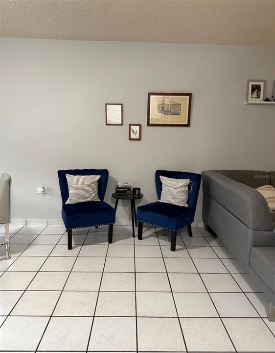 For Rent: $1,800 (3 beds, 2 baths, 1100 Square Feet)