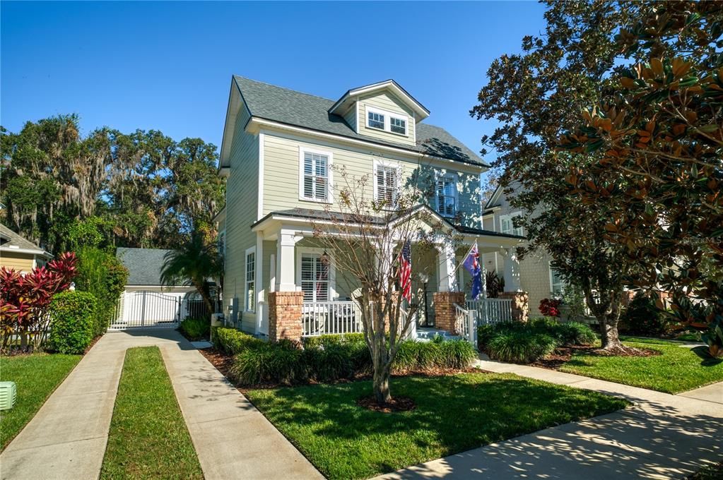 Active With Contract: $910,000 (3 beds, 2 baths, 2453 Square Feet)