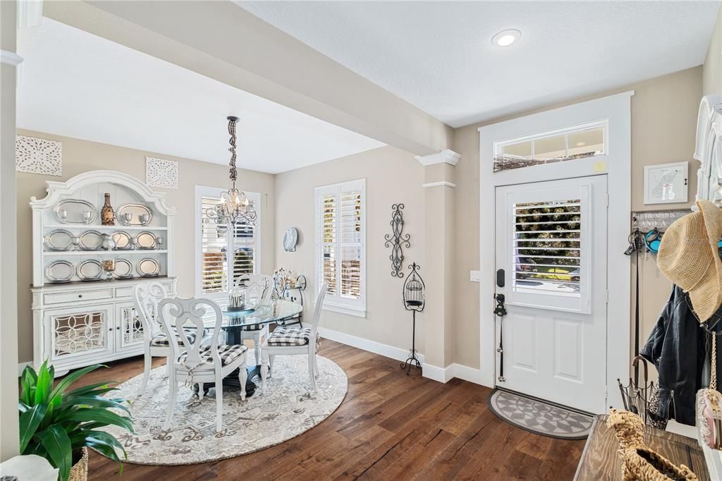 Active With Contract: $910,000 (3 beds, 2 baths, 2453 Square Feet)