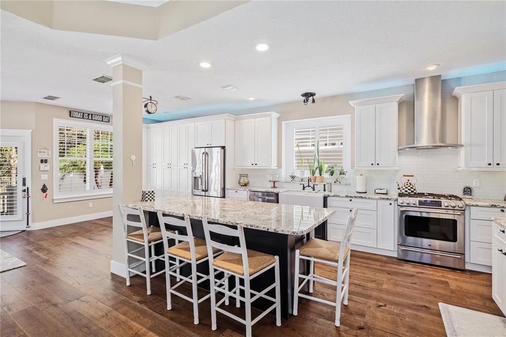 Active With Contract: $910,000 (3 beds, 2 baths, 2453 Square Feet)