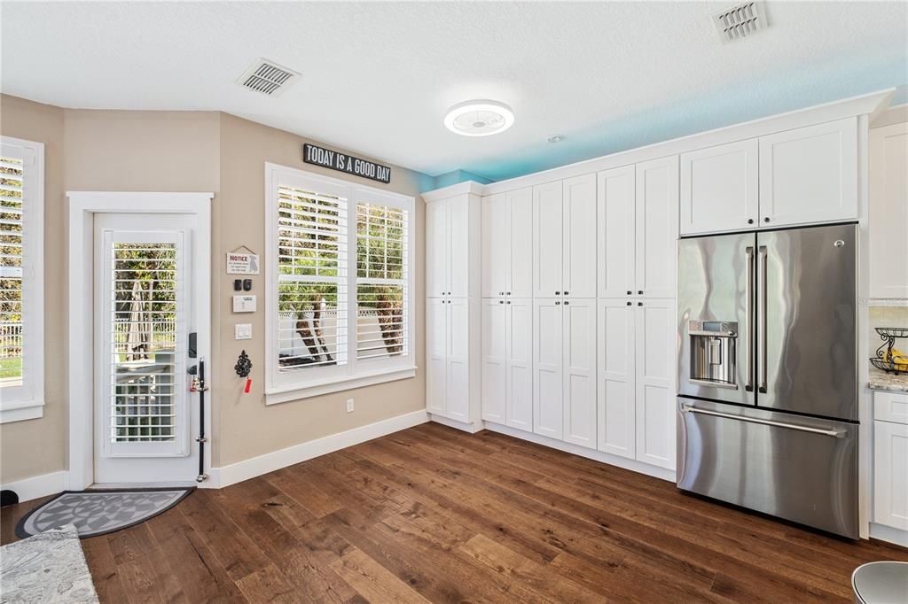 Active With Contract: $910,000 (3 beds, 2 baths, 2453 Square Feet)