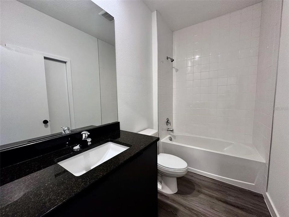 待售: $335,000 (3 贝兹, 3 浴室, 1360 平方英尺)