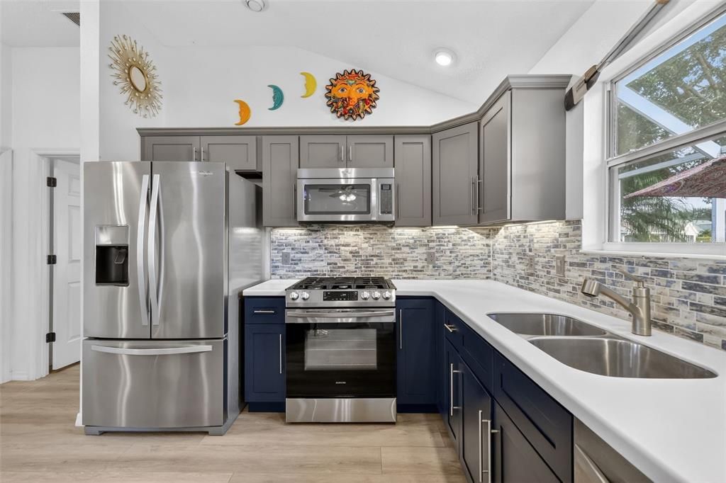 For Sale: $539,000 (3 beds, 2 baths, 1392 Square Feet)